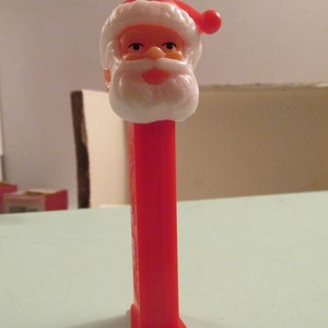 Pez Santa red body and feet
