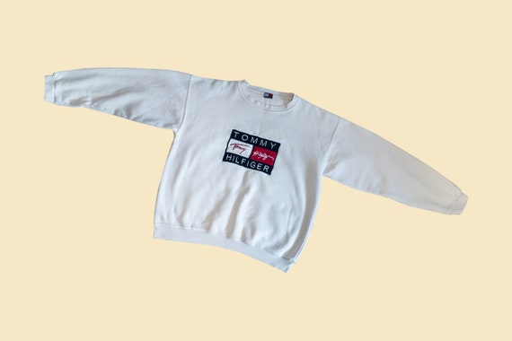 NOT2OLDSTORE Vintage Tommy Hilfiger Crewneck | M Size | Vintage Sweatshirt | 90s Hilfiger