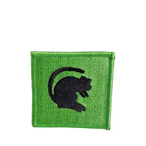 Parche bordado militar con silueta de gato, 6 cm x 6 cm, borde verde