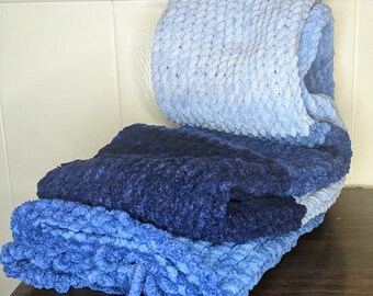 7 Foot Blue Toned Chunky Scarf