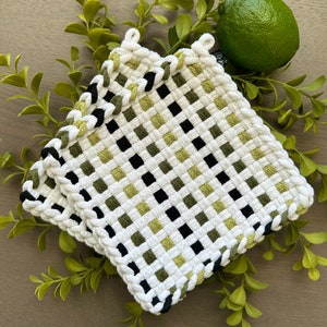 Botanical Green Garden Kitchen - Loomed Potholder Set of 2–Parisian Cottage Timeless Décor –Chunky Cotton, Trivet, Hot Pads