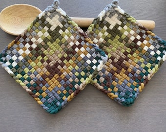 Handmade Loomed Potholder Set of 2– Artisan Gift for Her or Him – Green Colorful Kitchen Décor –Thick Cotton Oven Mitts, Trivet, Hot Pads