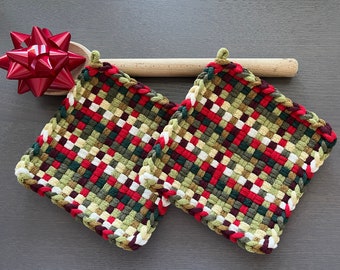 Ugly Christmas Plaid Potholders -Set of 2- Classic Red Green Woven Cotton Loom Oven Mitt Trivet Hot Pads Kitchen Decor- Hottest Gift of 2021