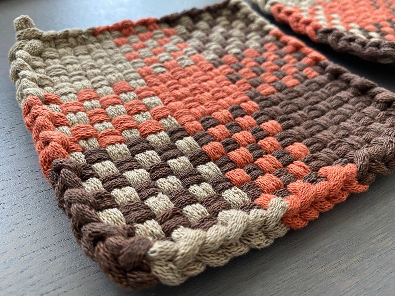 Arches Handmade Loomed Potholder Set - Thumbnail 4