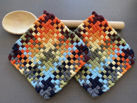 Handmade Loomed Potholder Set of 2 Artisan Gift Rainbow Fall Autumn  Colorful Kitchen Décor thick Cotton Oven Mitts, Trivet, Hot Pads 