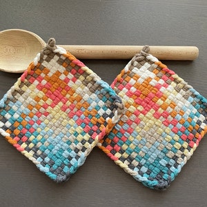 Palma — Handmade Loomed Potholder Set of 2 — Artisan Gift —  Colorful Kitchen Décor — Thick Cotton Oven Mitts, Trivet, Hot Pads