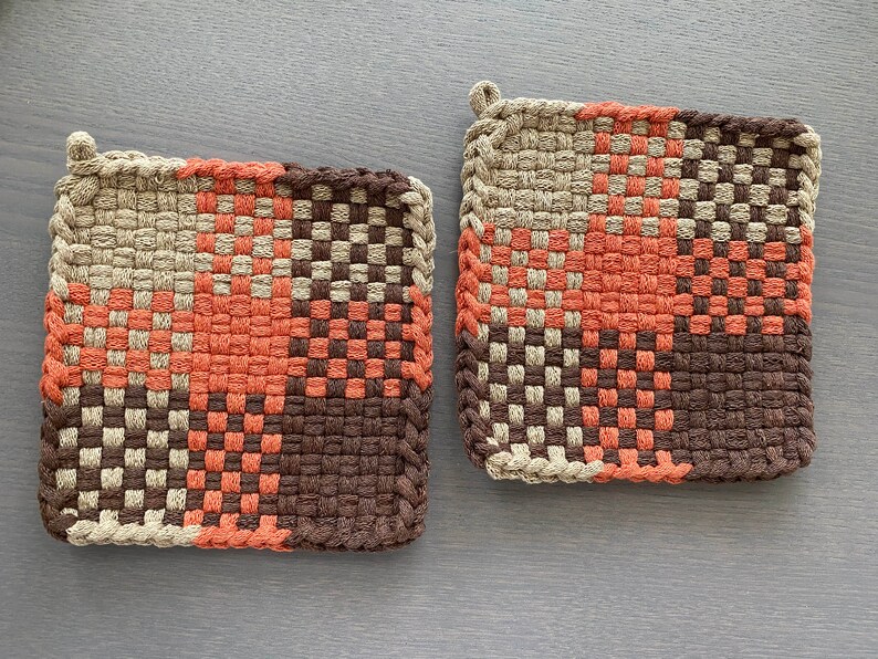 Arches Handmade Loomed Potholder Set - Thumbnail 2