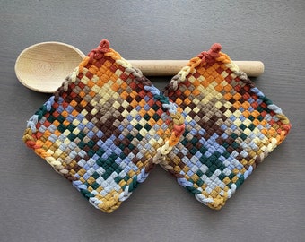Yosemite — Handmade Loomed Potholder Set 2 — Artisan Gift — Rustic Country Folk Colorful Kitchen Décor — Thick Cotton Oven, Trivet, Hot Pads