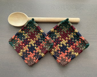 Jewel — Potholder Set of 2 — Artisan Gift —Jewel Tones —Emerald Ruby Red Navy Blue Kitchen Décor —Thick Cotton Oven Mitts, Trivet, Hot Pads