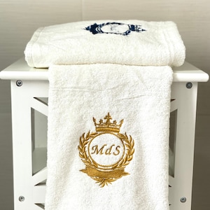 Custom bath towel set - Luxury monogrammed gold - Personalized embroidery