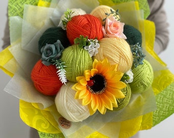 Bouquet de laine jaune - vert - bouquet de laine - pelote de fil - cadeau insolite - bouquet extraordinaire