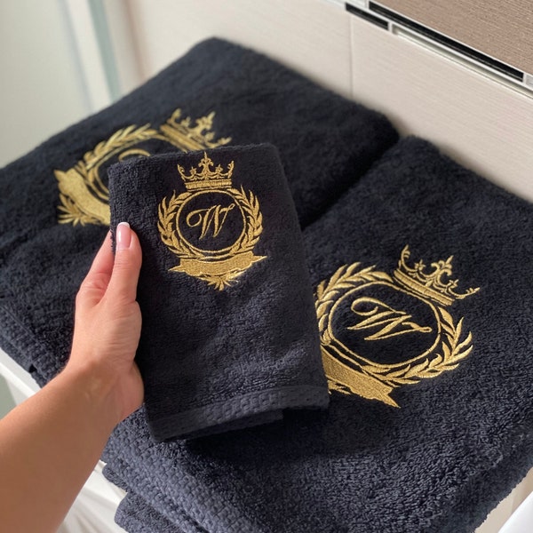 Monogramm schwarz gold Hand, Badetuch Set, Logo, mit 1 Initiale, personalisierte Stickerei, Geburtstagsgeschenk für ihn, neues Haus, Bruder, Mama