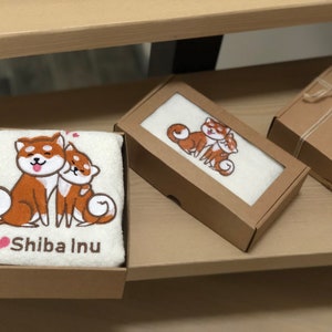 Bath towel set for dog lover - set with Shiba Inu illustration/ Monogrammed Towels / Embroidered initials