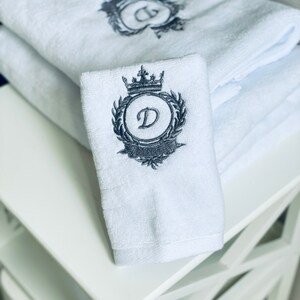 White Bath towel set initials crown / Monogrammed luxury towels / Gold antique embroidery image 6
