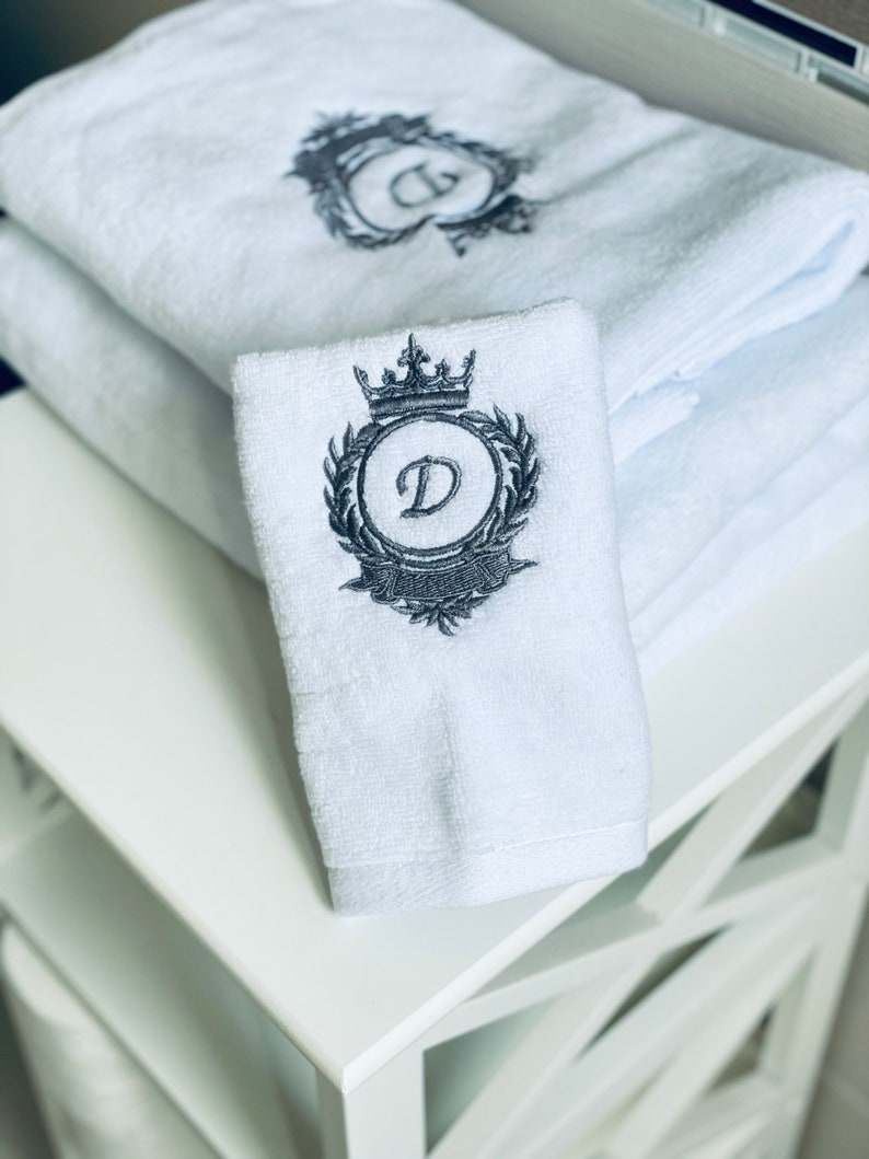 White Bath towel set initials crown / Monogrammed luxury towels / Gold antique embroidery image 6