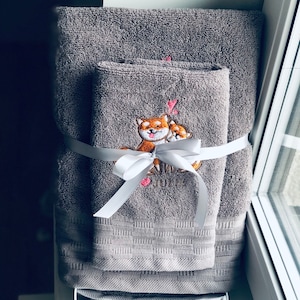 Bath towel set for dog lover - set with Shiba Inu illustration/ Monogrammed Towels / Embroidered initials