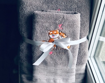 Bath towel set for dog lover - set with Shiba Inu illustration/ Monogrammed Towels / Embroidered initials