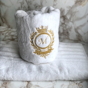 Juego de toallas de baño blancas con iniciales / Hilo antiguo metálico dorado / Toallas con monograma / Iniciales bordadas