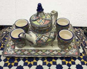 Moroccan ceramic teapot inlaid with nickel silver / artisanal teapot accompanied by pretty glass and a tray, a beautiful set