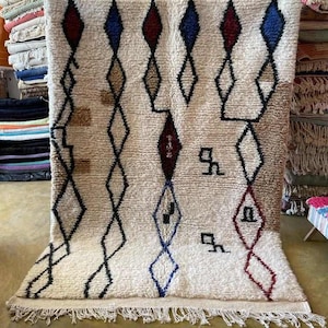 Soft Azilal rug 5.7x7.8, Luxury moroccan Designer rug, colorful rug, Berber Boho rug, Azilal Sheepskin rug, Morrocan rug, Handmade rug