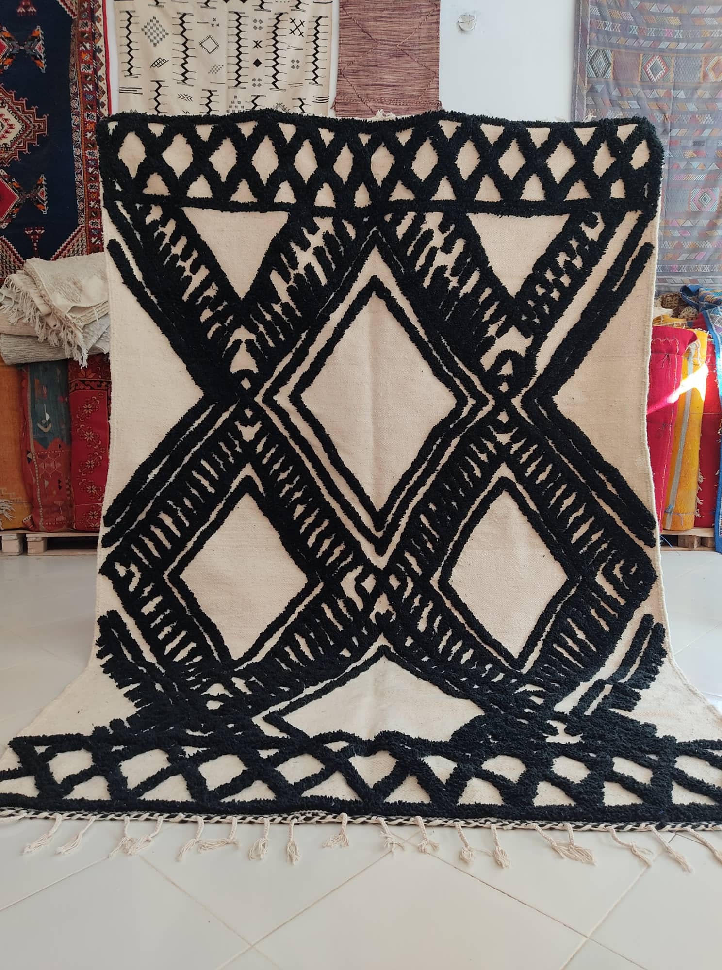 モロッコ　ラグ　ザナフィ　ブラック×ピンク ザナフィラグ 6.8 x 9.5、モロッコキリム、ザナフィモロッコラグ