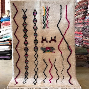 Soft Azilal rug 4.8x7, Luxury moroccan Designer rug, colorful rug, Berber Boho rug, Azilal Sheepskin rug, Morrocan rug, Handmade rug