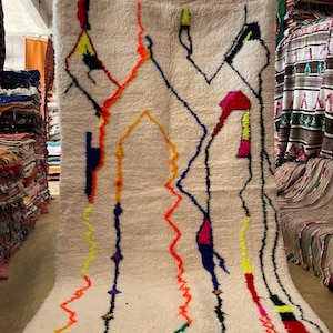 Soft Azilal rug 4.8x8, Luxury moroccan Designer rug, colorful rug, Berber Boho rug, Azilal Sheepskin rug, Morrocan rug, Handmade rug