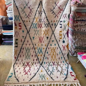 Soft Azilal rug 5.2x8, Luxury moroccan Designer rug, colorful rug, Berber Boho rug, Azilal Sheepskin rug, Morrocan rug, Handmade rug