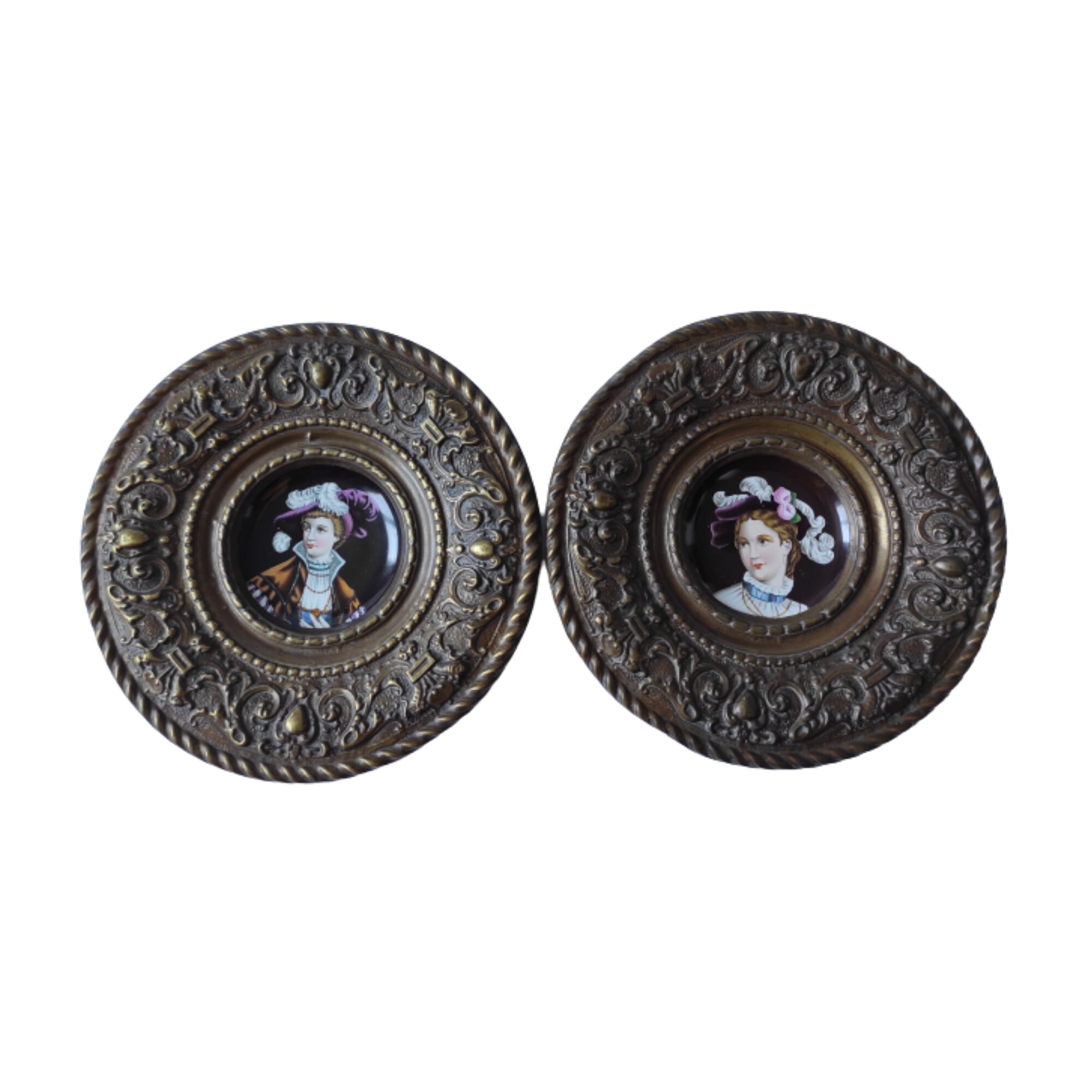 Vintage French Mural Decoration - Paire d'assiettes en Porcelaine et Laiton