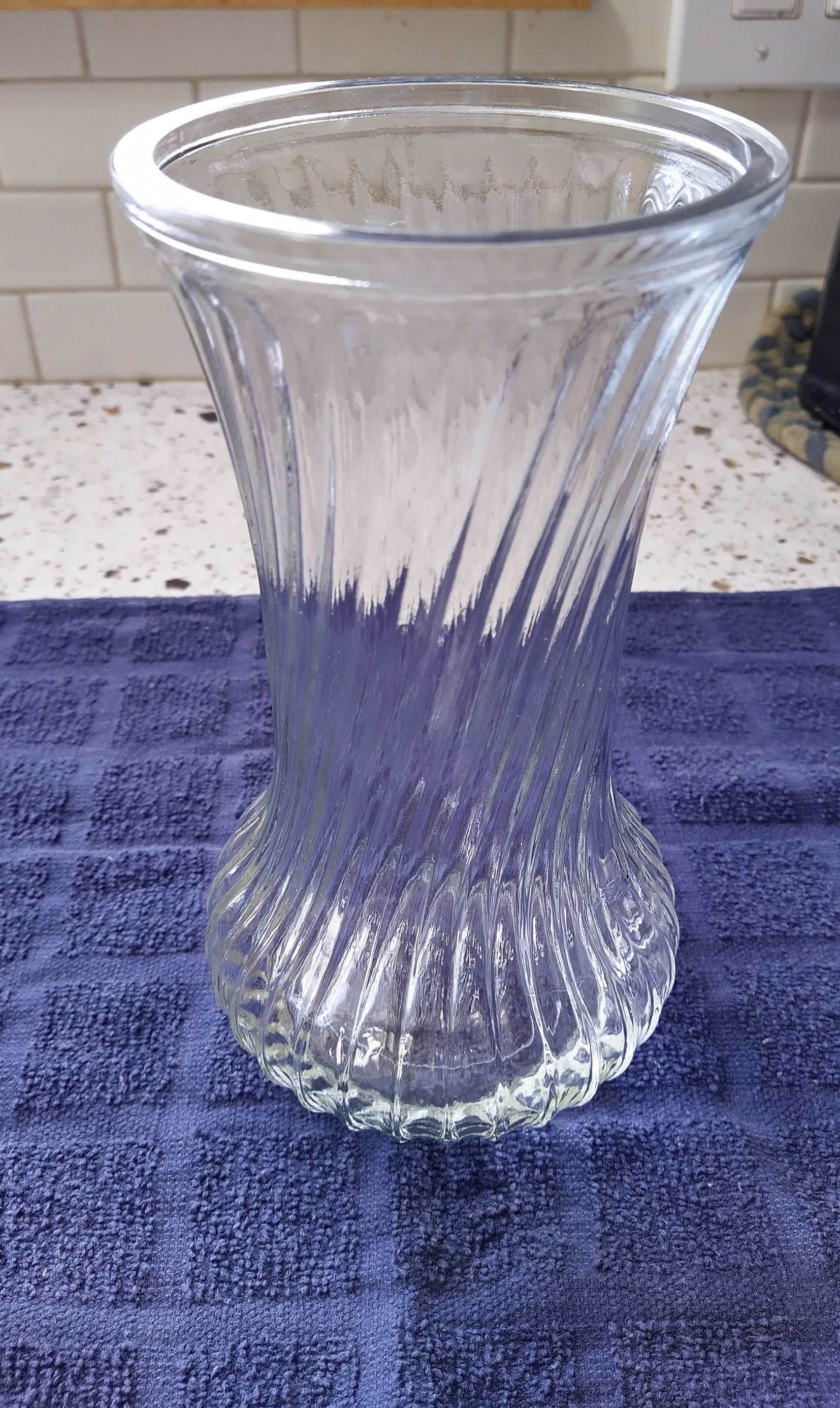 Vintage Hoosier Glass 40824090 Glass Vase 8 1/2 Spiral Ribbed Etsy