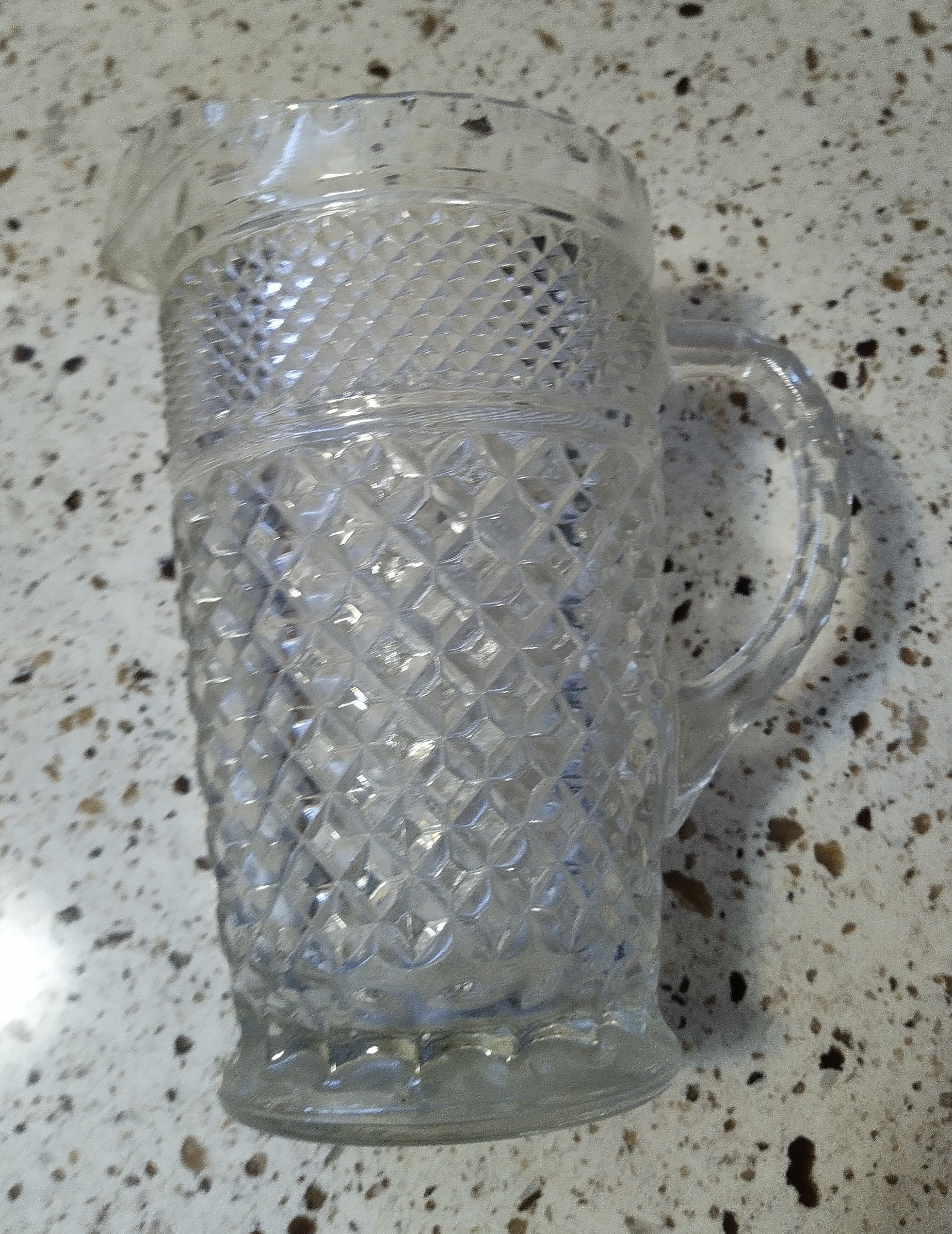 Glass Pitcher with Lid and Spout, 40oz Glass Water Pitcher for Fridge, Glass  Carafe for Hot/Cold Water, Iced Tea Pitcher, Drink Pitcher for Coffee or  Juice, - China Pitcher and Glass Pitcher