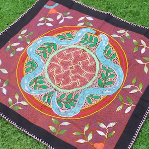 Snakes, Chakruna & Hearts Pattern Shipibo Handmade/dyed Embroidery | Ceremonial Altar Cloth - Pucallpa, Peru | Made of Cotton | 73cm x 67cm