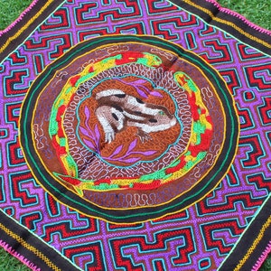 Kambo, Snakes & Kené Pattern Shipibo Handmade/dyed Embroidery | Ceremonial Altar Cloth - Pucallpa, Peru | Made of Cotton | 74 cm x 73 cm