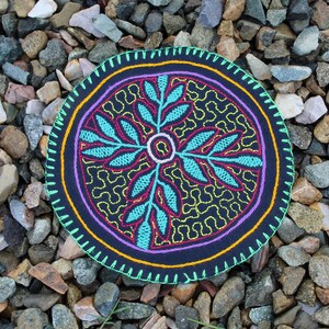 Chakruna & Kené Pattern Shipibo Embroidery | Altar Patch made by Shipibo Women from Pucallpa, Peru | 27 cm diameter