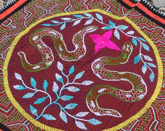 Snakes, Chakruna & Kené Pattern Shipibo Handmade/dyed Embroidery | Ceremonial Altar Cloth from Pucallpa, Peru | Made of Cotton | 72cm x 66cm