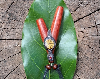 Necklace PALO SANGRE KURIPE Self Applicator | Minimalist Snuff Pipe | Bearing a Peruvian Turquoise Stone & an Aya Vine Piece