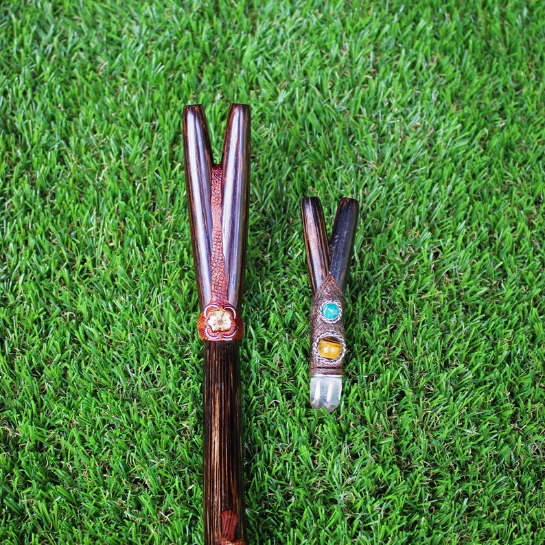 SET TEPI & KURIPE | Double Nostril | Made of Chonta Wood | With Peruvian Turquoise, Aya Vine, Tiger Eye, Crystal Quartz | From Cusco - Peru