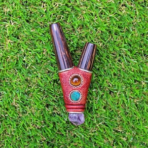 Kuripe ~ Kuripi made of CHONTA Self Applicator | Decorated with a Peruvian Turquoise Stone & a Tiger Eye | Bearing an Amethyst Piece