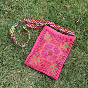 Wild Flower & Kené Pattern | Shipibo Medicine Tote Bag | Hand-Embroidered by Shipibo Women from Pucallpa - Peru