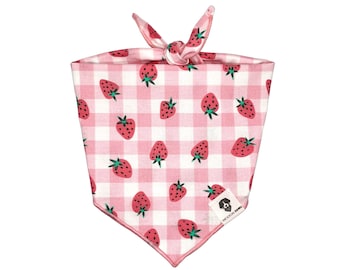 Bandana para perros con lazo de cuadros de fresa