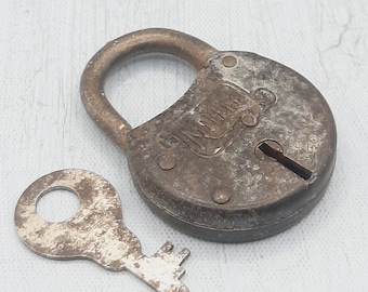 Vintage 'Miler USA' Padlock... With Key... Working... Aged Patina