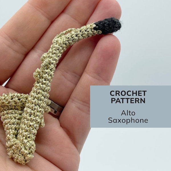 Alto Saxophone - crochet pattern