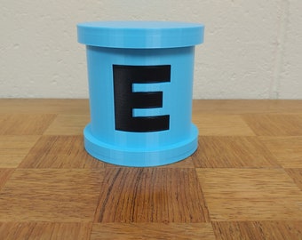 Capcom Mega Man E Tank Energy Container Dice Pen Cup Holder