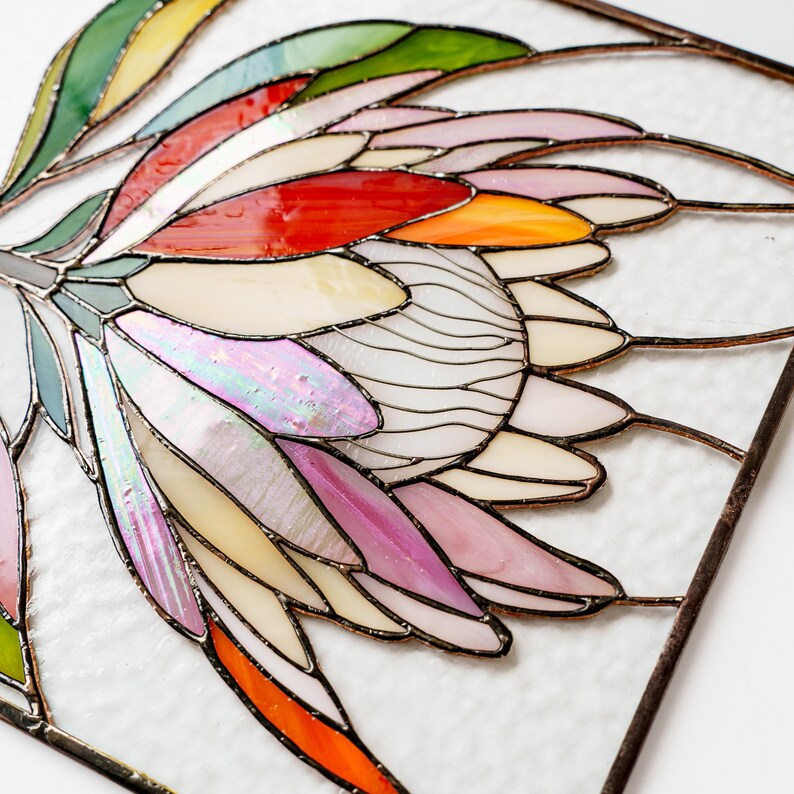 Panel de vidrieras con flores de protea, adorno floral para ventana, decoración botánica para pared, decoración moderna para el hogar, decoración personalizada para ventanas, regalo hecho a mano para mamá. imagen 15