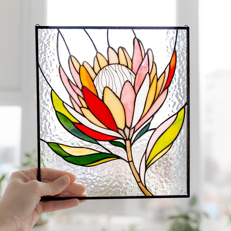 Panel de vidrieras con flores de protea, adorno floral para ventana, decoración botánica para pared, decoración moderna para el hogar, decoración personalizada para ventanas, regalo hecho a mano para mamá. imagen 2