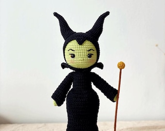 Patrón amigurumi muñeca crochet Hada Oscura PDF en Español (US Terms)