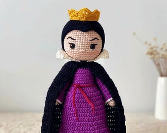 Boneca de crochê com padrão amigurumi para Evil Queen PDF em inglês (termos dos EUA)