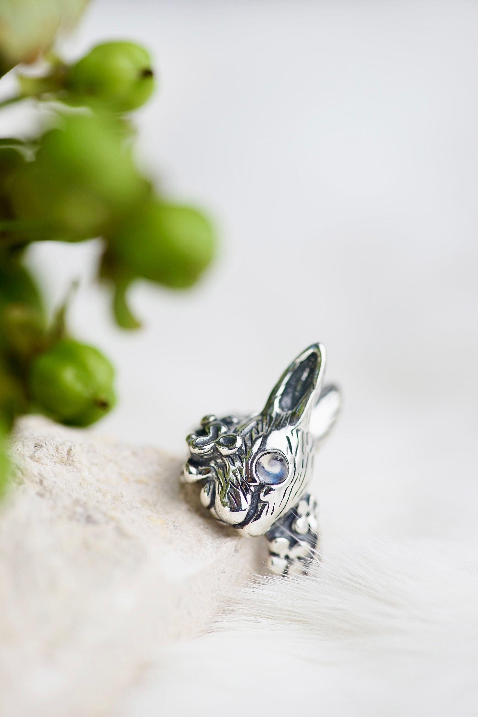 指輪・リング Rabbit Holding The Moon Ring Natural Rainbow Moonstone Ring, Rabbit Ring, Premium Silver