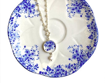 Vintage Shelley Dainty Blue and White China Necklace handmade with Upcycled Blue Daisy China, Unique Daisy Flower Broken China Jewelry Gift