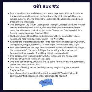 Puede incluir: Caja de regalo n.&ordm; 2 que incluye una taza de porcelana, pastillas para la boca seca, caramelos de jengibre, polvo de electrolitos, bolsitas de t&eacute; de hierbas, un soporte para bolsitas de t&eacute;, calcetines antideslizantes, b&aacute;lsamo labial, loci&oacute;n curativa y un mensaje inspirador.